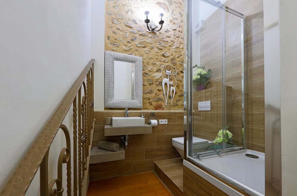 8 bedroom Hotel for sale in Jalon / Xalo with pool - € 1,500,000 (Ref: 10118146)