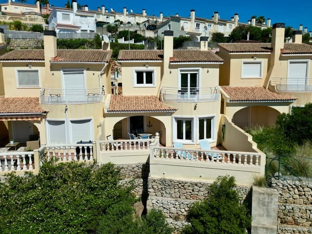3 soverom Villa til salgs i Gata de Gorgos med svømmebasseng garasje - € 245 000 (Ref: 10153691)