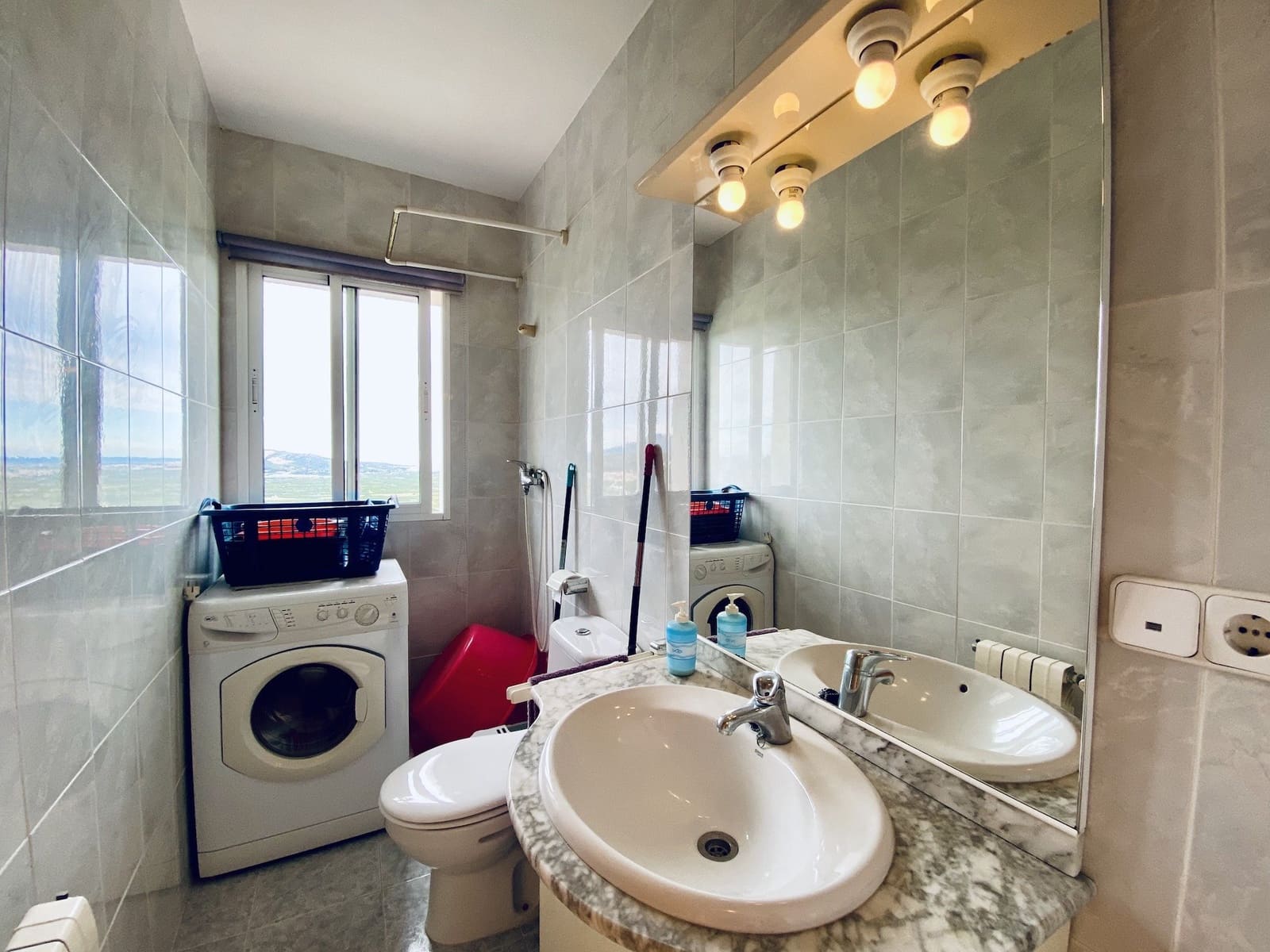 4 soveværelse Villa til salg i Ador med swimmingpool garage - € 535.000 (Ref: 7122381)