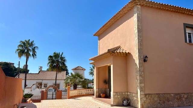 5 chambre Villa/Maison à vendre à Calpe / Calp avec piscine garage - 732 000 € (Ref: 8149064)