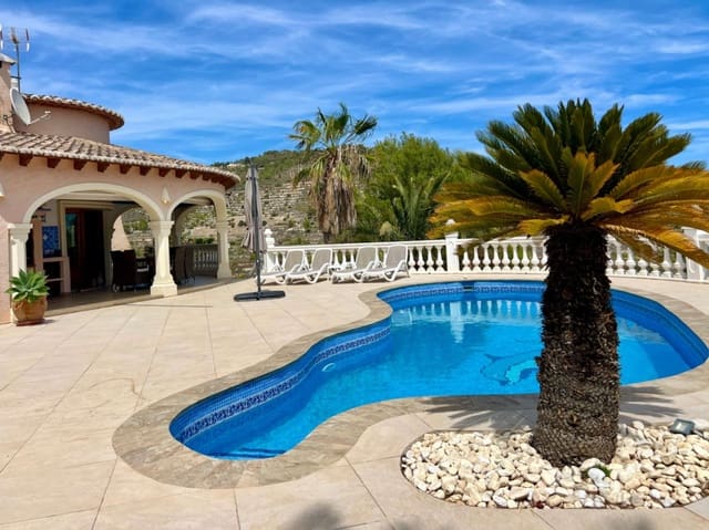 2 slaapkamer Villa te koop in Calpe / Calp met zwembad garage - € 849.000 (Ref: 8418595)