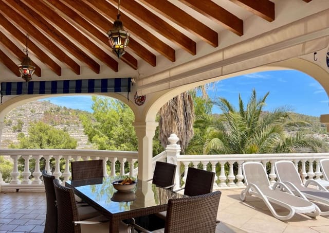 2 slaapkamer Villa te koop in Calpe / Calp met zwembad garage - € 849.000 (Ref: 8418595)