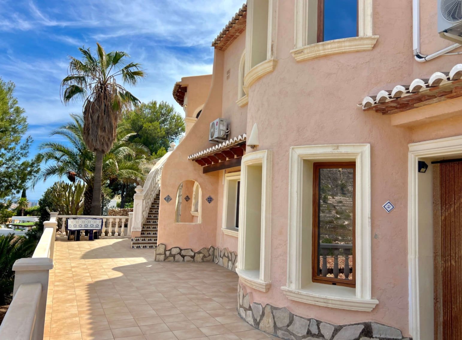 2 soveværelse Villa til salg i Calpe / Calp med swimmingpool garage - € 849.000 (Ref: 8418595)