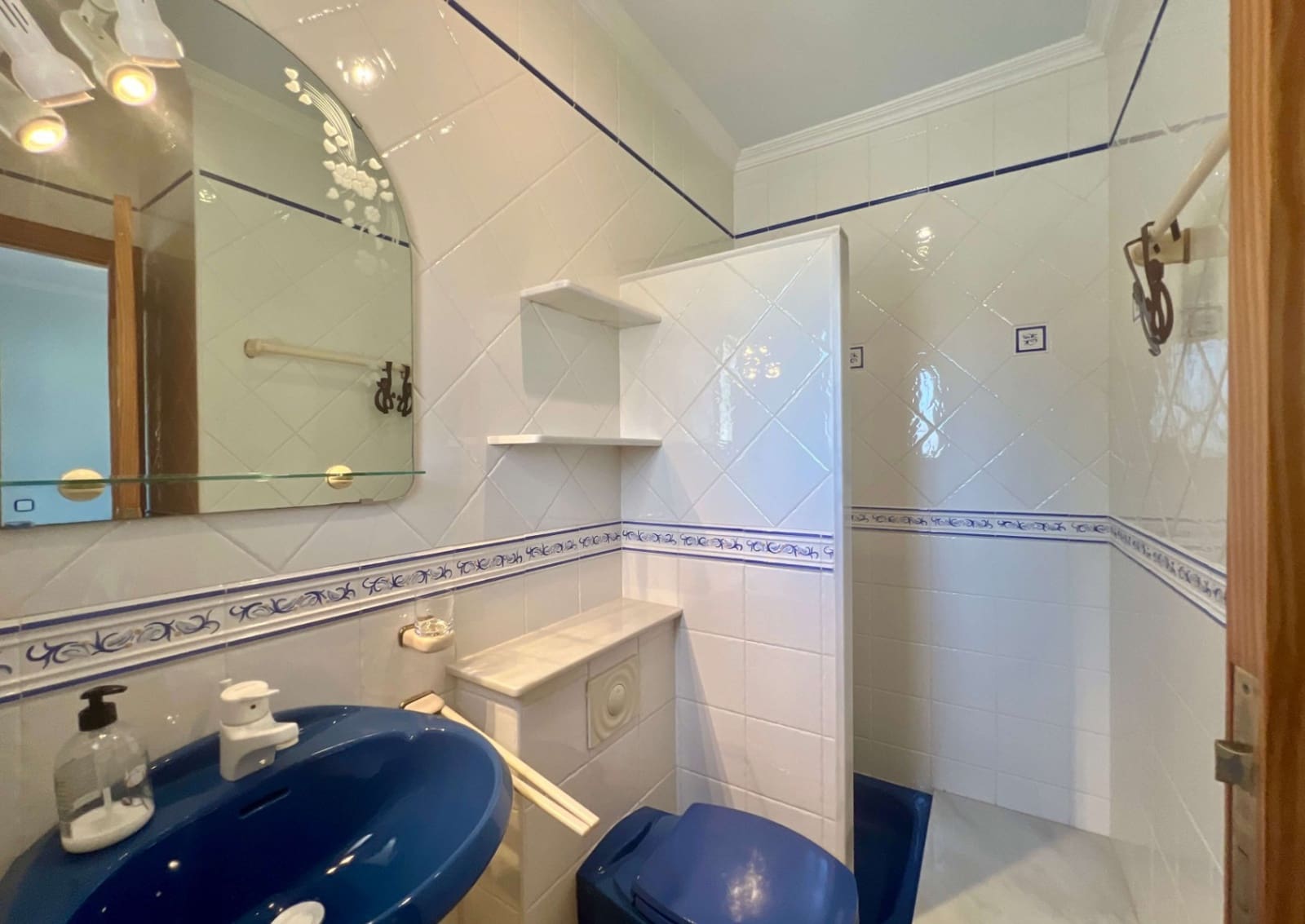 2 soveværelse Villa til salg i Calpe / Calp med swimmingpool garage - € 849.000 (Ref: 8418595)