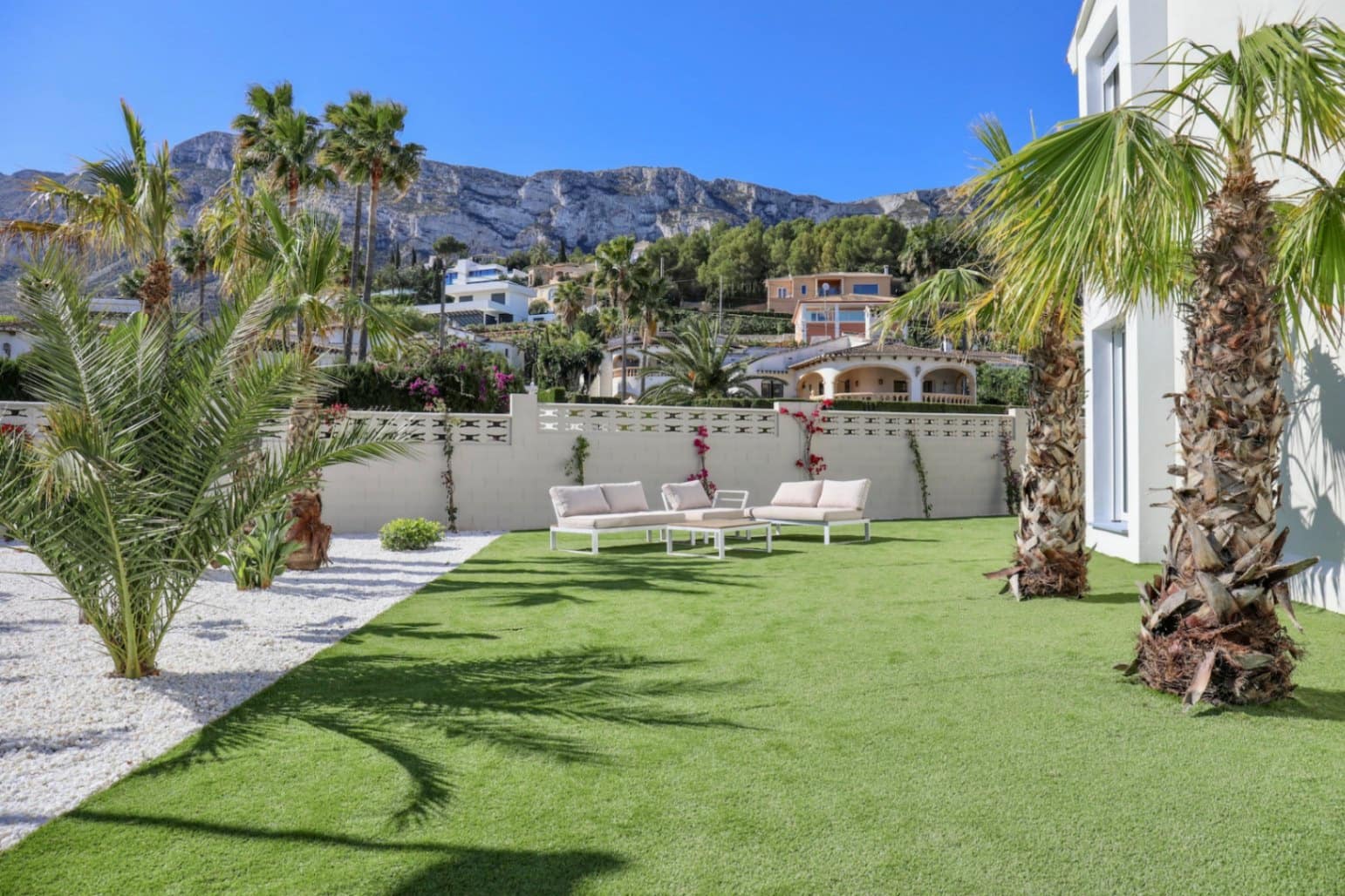 2 bedroom Apartment for sale in Denia with pool garage - € 381,150 (Ref: 8744536)