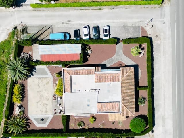 2 bedroom Commercial for sale in Javea / Xàbia with garage - € 795,000 (Ref: 9061736)