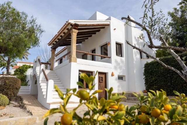 4 soveværelse Villa til salg i Javea / Xàbia med swimmingpool garage - € 790.000 (Ref: 9506894)