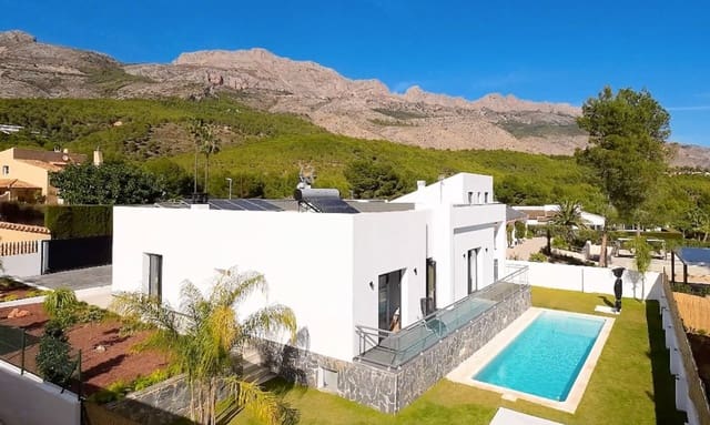 4 quarto Moradia para venda em Altea com piscina garagem - 975 000 € (Ref: 9509397)