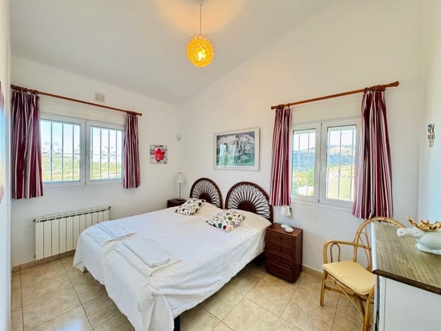 3 soverom Villa til salgs i Gata de Gorgos med svømmebasseng garasje - € 420 000 (Ref: 9511190)