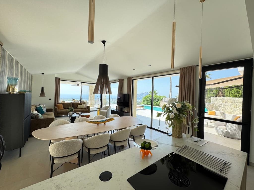 3 soveværelse Villa til salg i Benissa med swimmingpool garage - € 2.600.000 (Ref: 9533385)