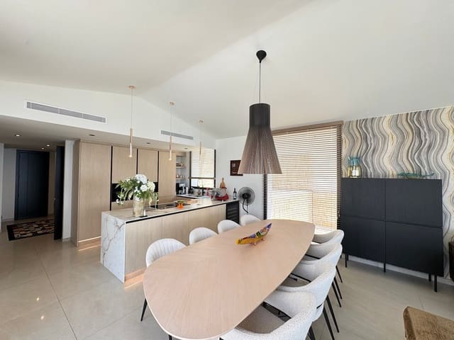 3 soveværelse Villa til salg i Benissa med swimmingpool garage - € 2.600.000 (Ref: 9533385)