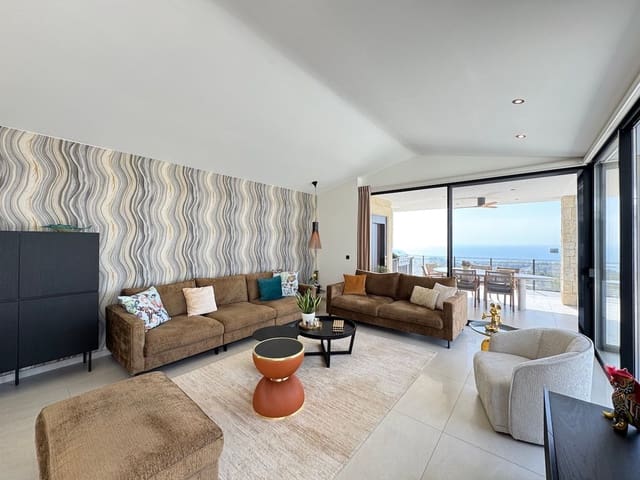 3 soveværelse Villa til salg i Benissa med swimmingpool garage - € 2.600.000 (Ref: 9533385)