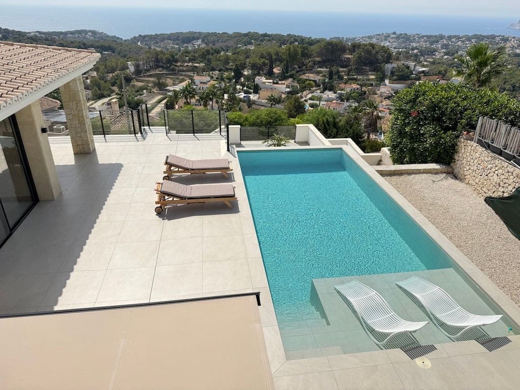 3 soveværelse Villa til salg i Benissa med swimmingpool garage - € 2.600.000 (Ref: 9533385)