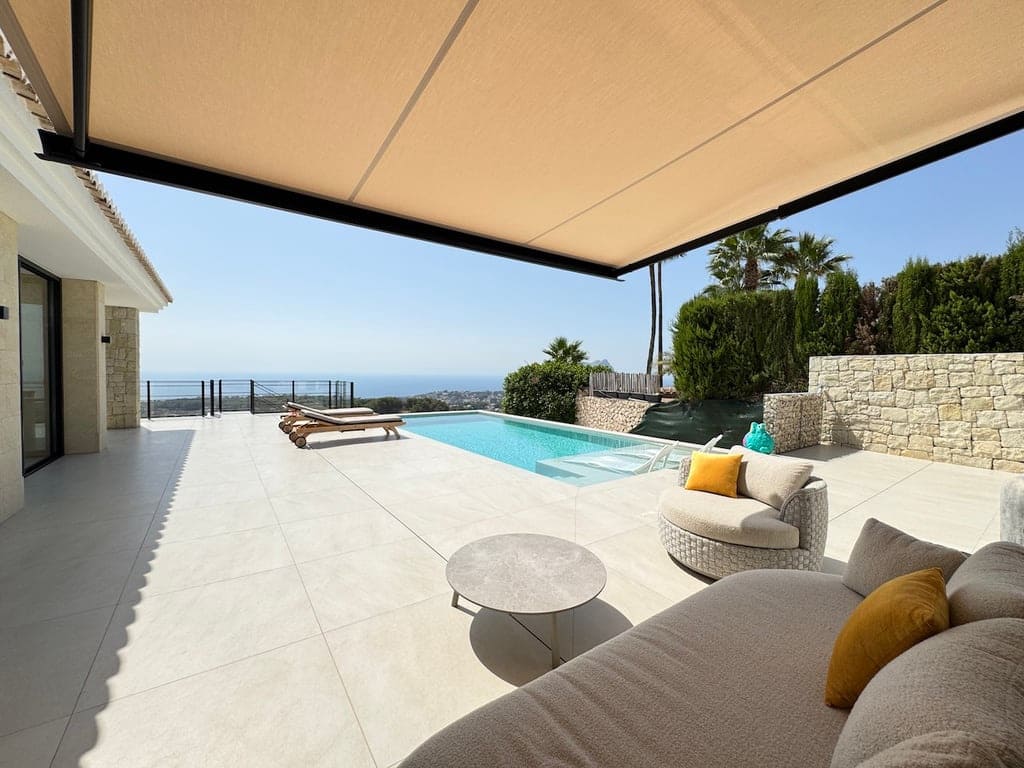 3 soveværelse Villa til salg i Benissa med swimmingpool garage - € 2.600.000 (Ref: 9533385)