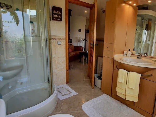 5 bedroom Villa for sale in Villalonga with pool garage - € 535,000 (Ref: 9533388)