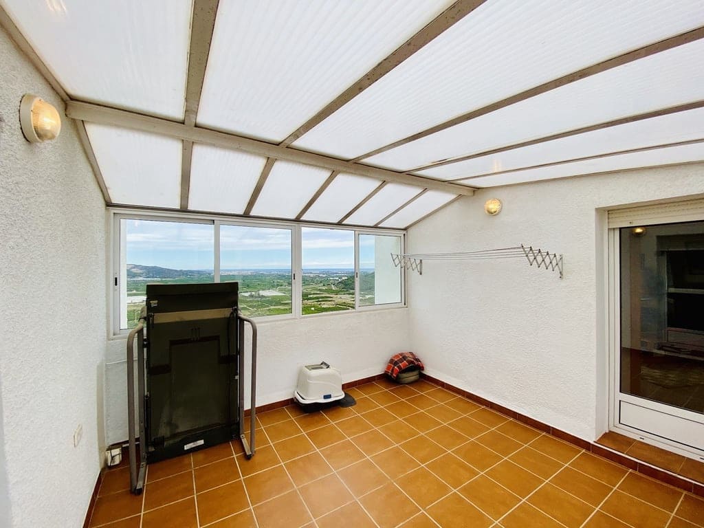 5 bedroom Villa for sale in Villalonga with pool garage - € 535,000 (Ref: 9533388)