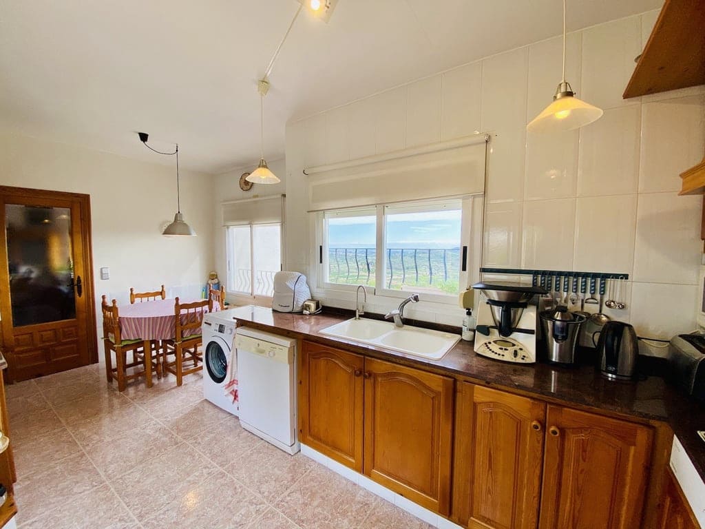 5 bedroom Villa for sale in Villalonga with pool garage - € 535,000 (Ref: 9533388)