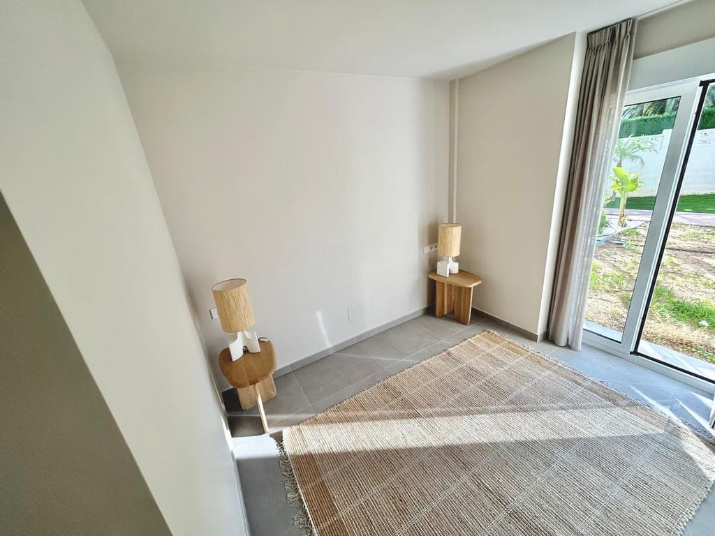 2 soverom Leilighet til salgs i Denia med svømmebasseng garasje - € 381 150 (Ref: 9533399)