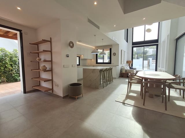 4 sypialnia Willa na sprzedaż w Alfaz del Pi / L'Alfàs del Pi z basenem garażem - 895 000 € (Ref: 9533402)