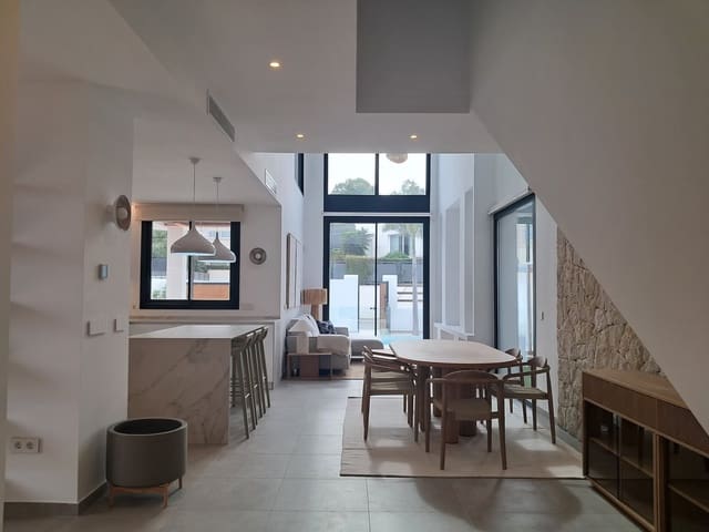 4 sypialnia Willa na sprzedaż w Alfaz del Pi / L'Alfàs del Pi z basenem garażem - 895 000 € (Ref: 9533402)