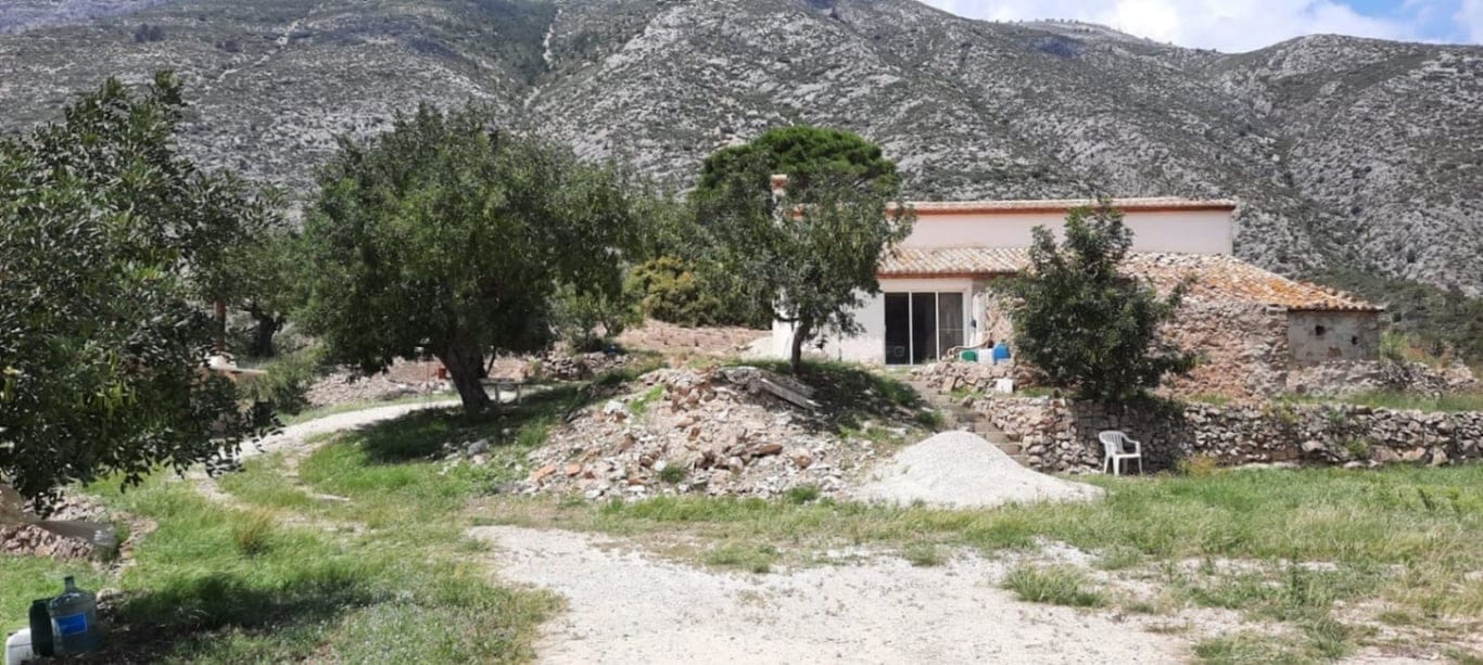Finca/Landgut zu verkaufen in Calpe / Calp mit Pool Garage - 565.000 € (Ref: 9533406)