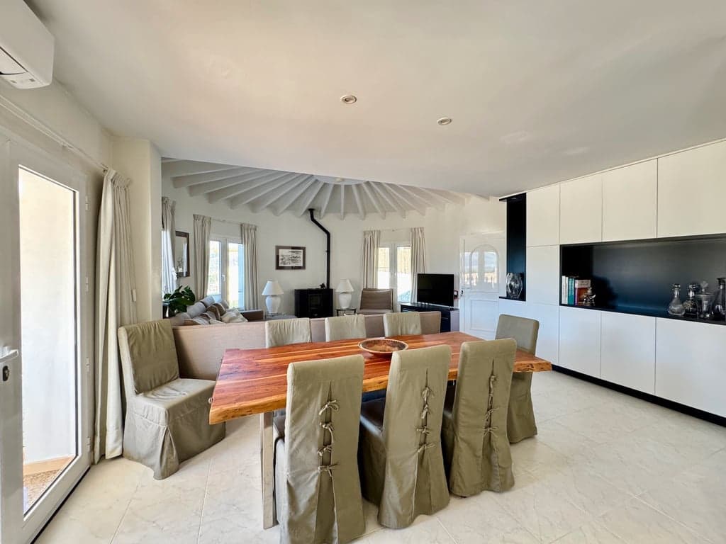 5 bedroom Villa for sale in Murla with pool garage - € 545,000 (Ref: 9533411)