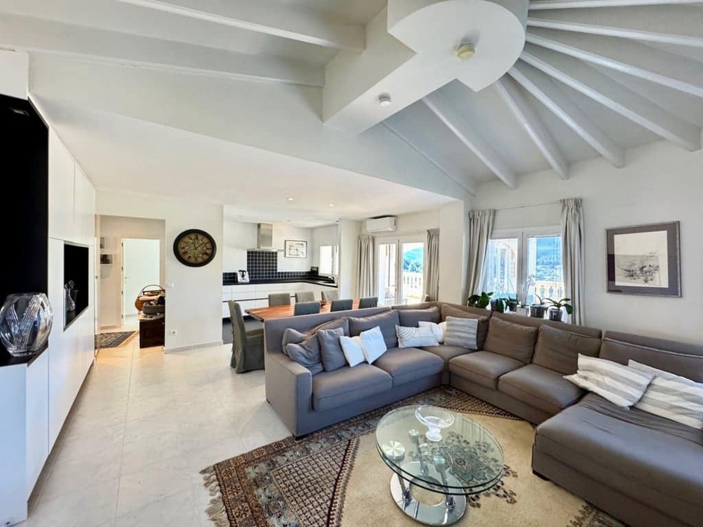 5 bedroom Villa for sale in Murla with pool garage - € 545,000 (Ref: 9533411)