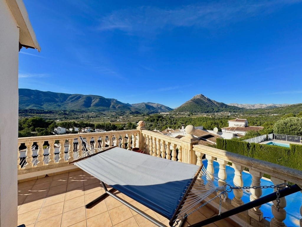 5 bedroom Villa for sale in Murla with pool garage - € 545,000 (Ref: 9533411)