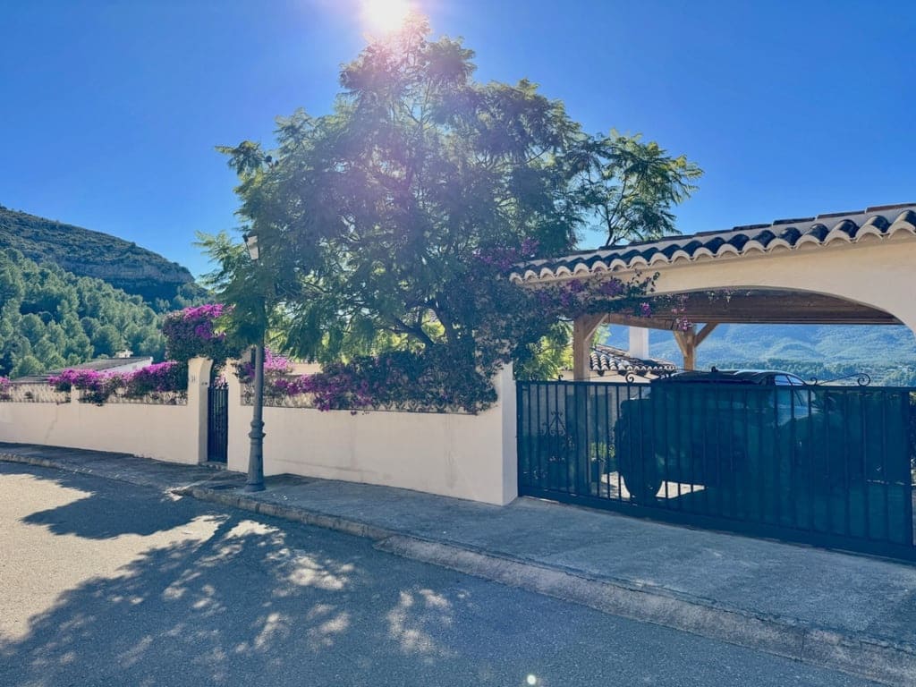 5 bedroom Villa for sale in Murla with pool garage - € 545,000 (Ref: 9533411)