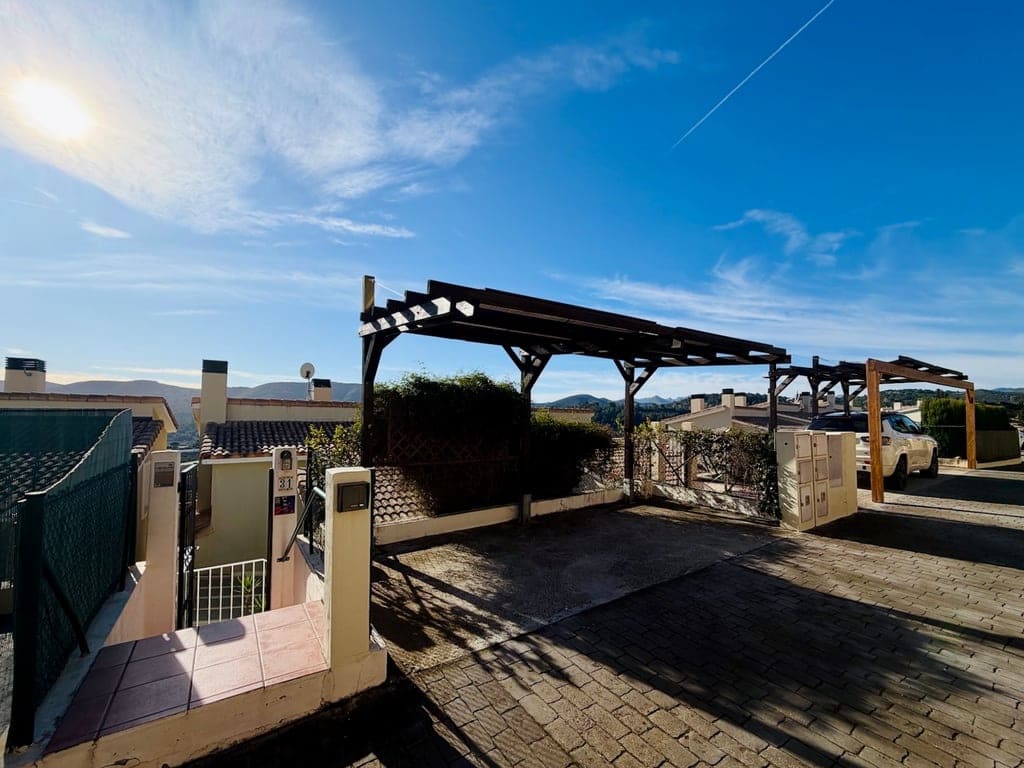 3 soverom Villa til salgs i Gata de Gorgos med svømmebasseng garasje - € 249 000 (Ref: 9557429)