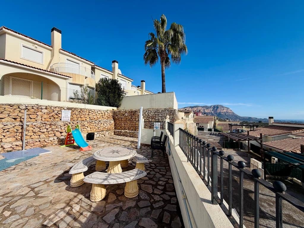 3 soverom Villa til salgs i Gata de Gorgos med svømmebasseng garasje - € 249 000 (Ref: 9557429)