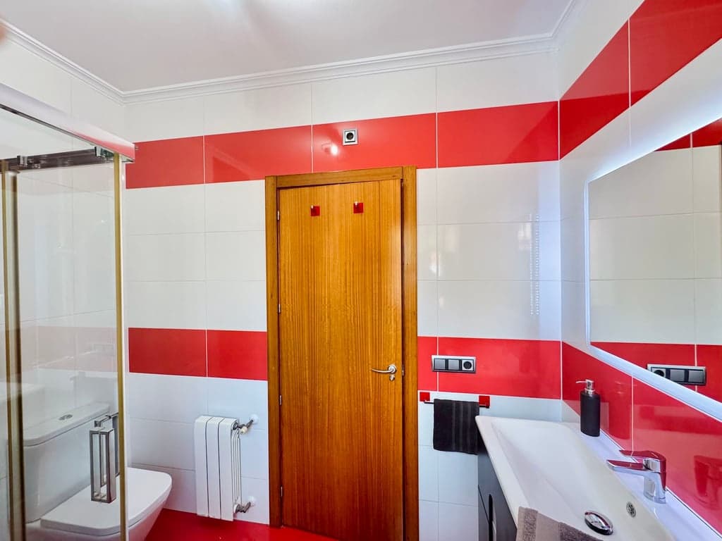 5 soveværelse Villa til salg i Orba med swimmingpool garage - € 499.000 (Ref: 9558261)