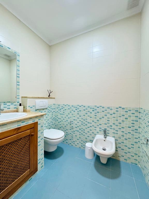 5 soveværelse Villa til salg i Orba med swimmingpool garage - € 499.000 (Ref: 9558261)