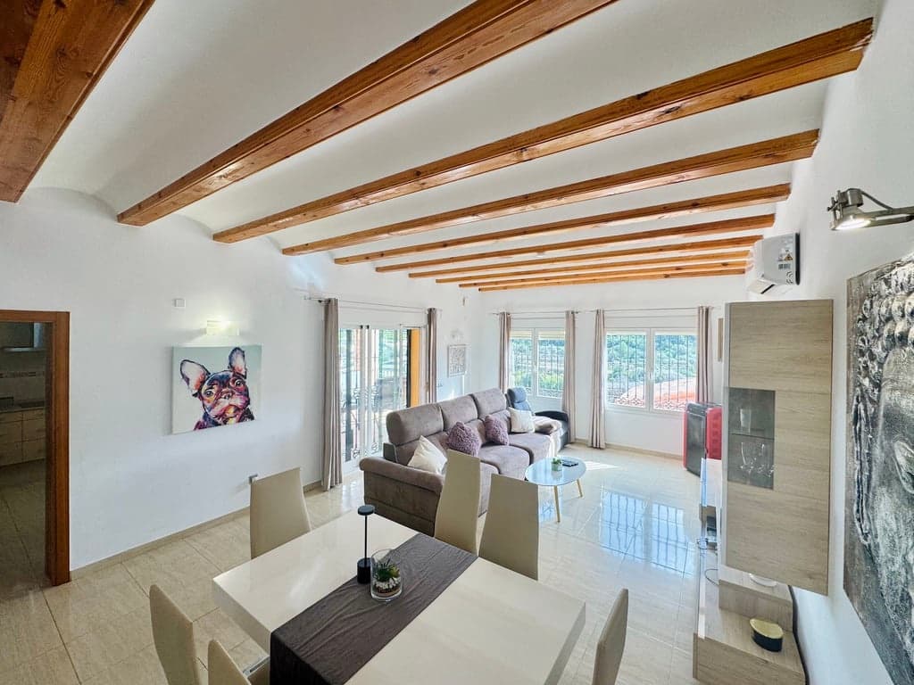 5 soveværelse Villa til salg i Orba med swimmingpool garage - € 499.000 (Ref: 9558261)