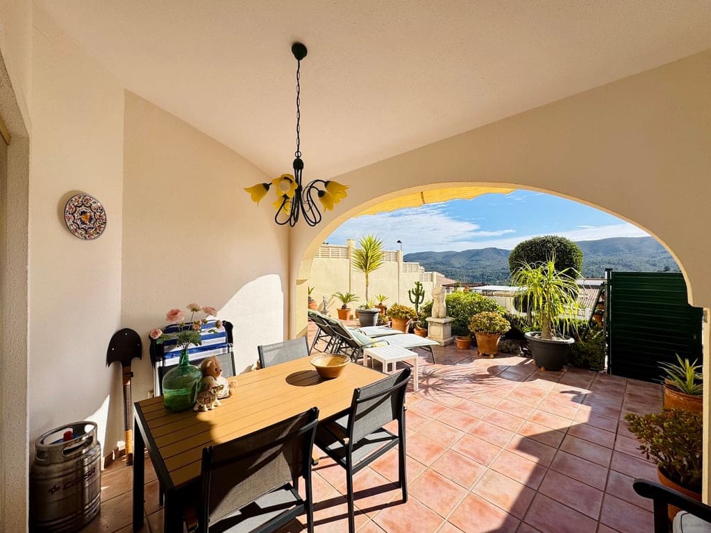 3 soverom Villa til salgs i Gata de Gorgos med svømmebasseng garasje - € 240 000 (Ref: 9559865)