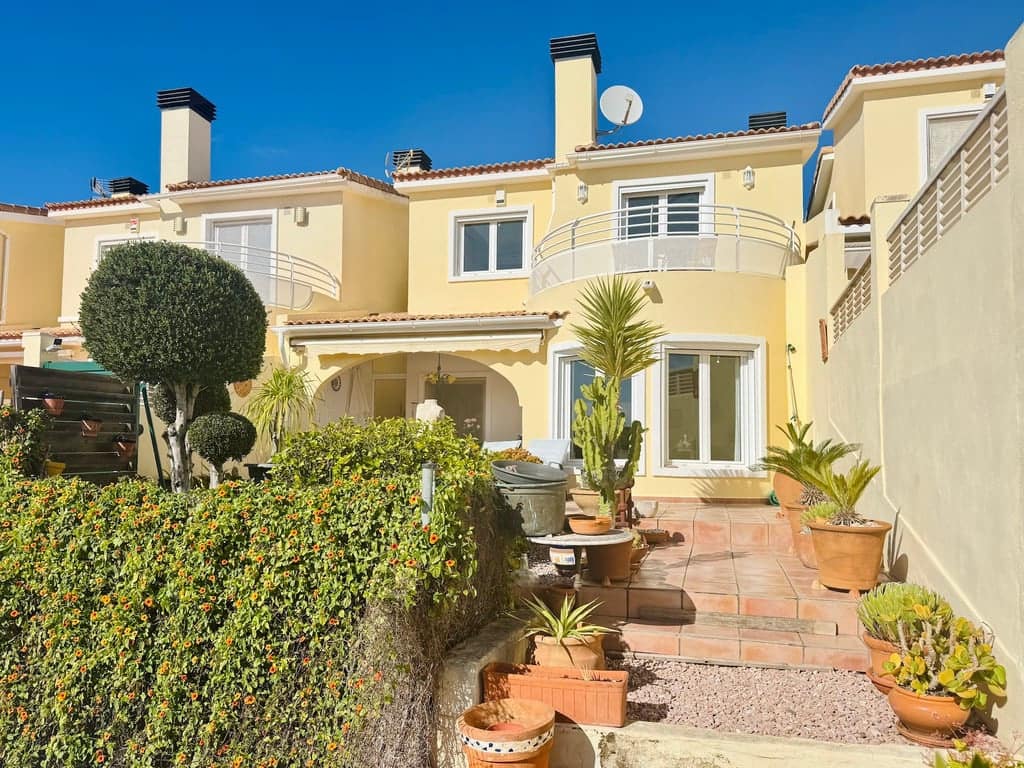 3 soverom Villa til salgs i Gata de Gorgos med svømmebasseng garasje - € 240 000 (Ref: 9559865)