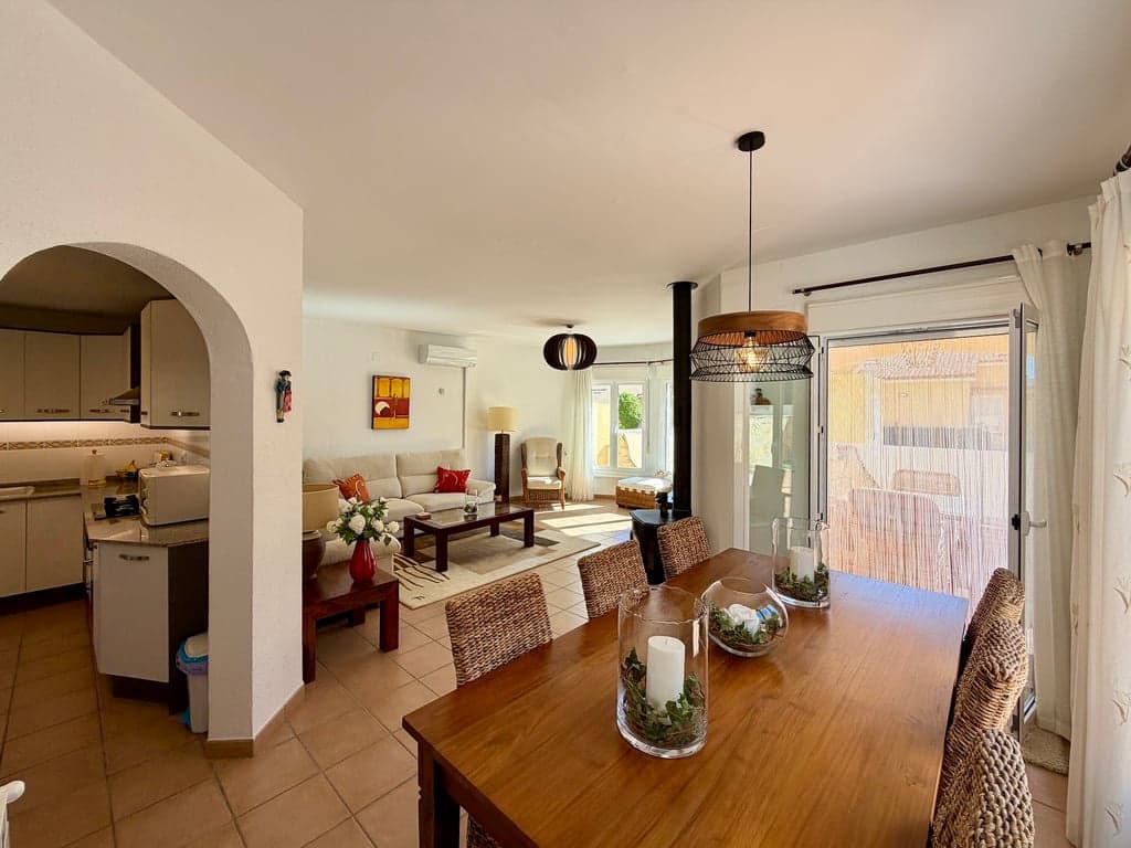 3 slaapkamer Villa te koop in Gata de Gorgos met zwembad garage - € 239.500 (Ref: 9622221)