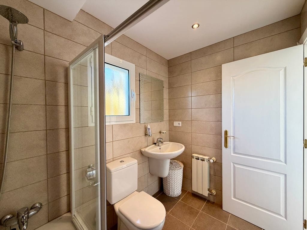 3 slaapkamer Villa te koop in Gata de Gorgos met zwembad garage - € 239.500 (Ref: 9622221)