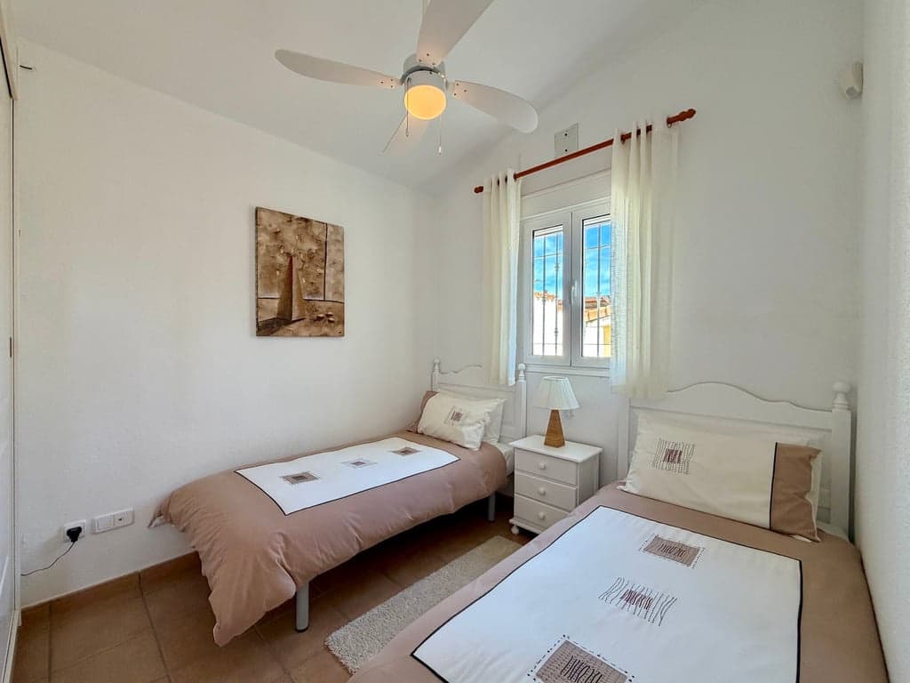 3 slaapkamer Villa te koop in Gata de Gorgos met zwembad garage - € 239.500 (Ref: 9622221)