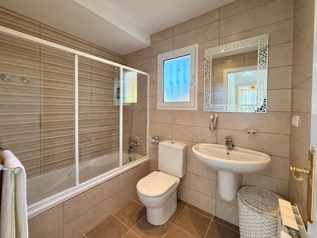 3 slaapkamer Villa te koop in Gata de Gorgos met zwembad garage - € 239.500 (Ref: 9622221)