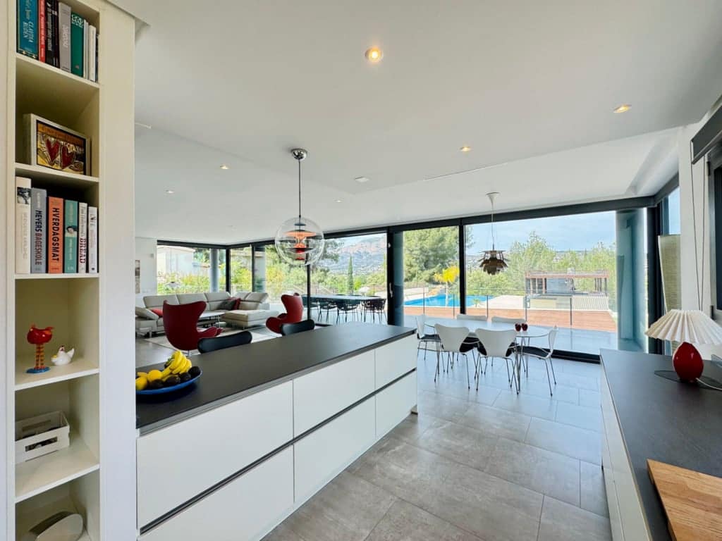 4 bedroom Villa for sale in Javea / Xabia with pool garage - € 1,675,000 (Ref: 9685248)