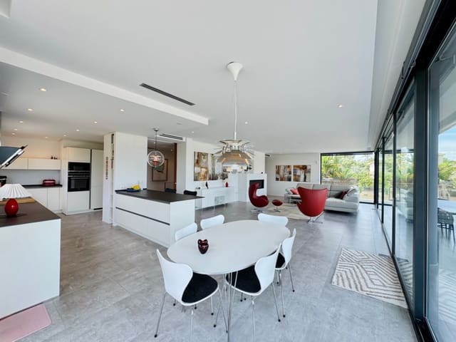 4 soverom Villa til salgs i Javea / Xàbia med garasje - € 1 675 000 (Ref: 9685248)