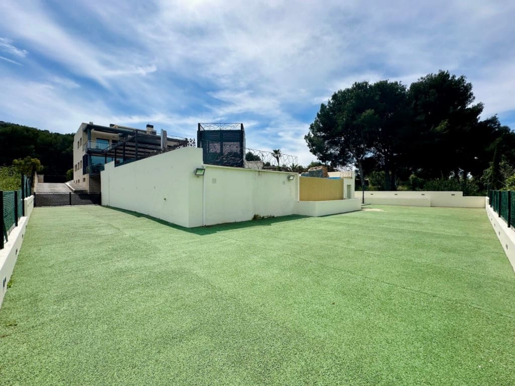 4 bedroom Villa for sale in Javea / Xabia with pool garage - € 1,675,000 (Ref: 9685248)