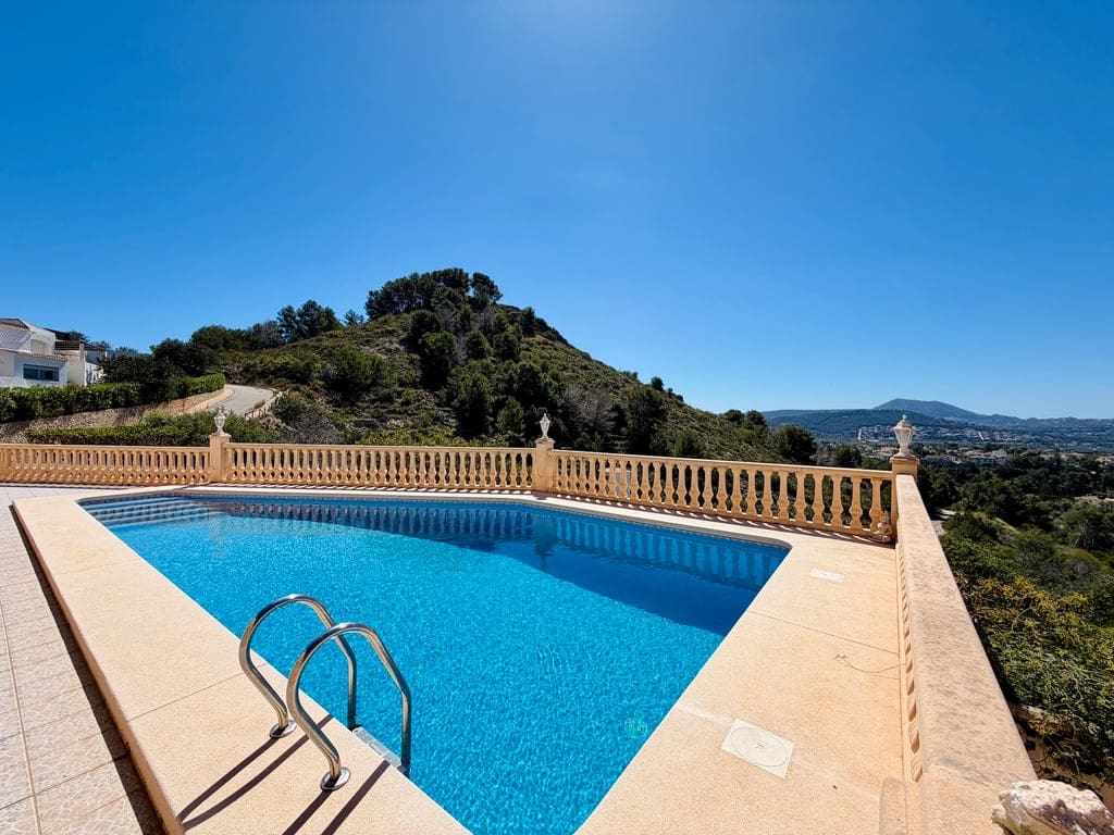 3 soveværelse Villa til salg i Javea / Xabia med swimmingpool garage - € 750.000 (Ref: 9782354)