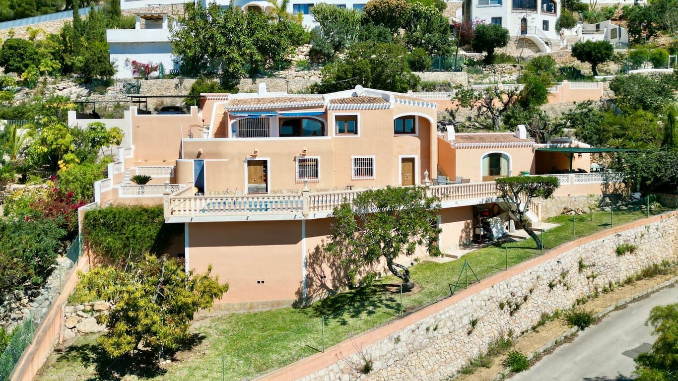 3 soveværelse Villa til salg i Javea / Xabia med swimmingpool garage - € 750.000 (Ref: 9782354)