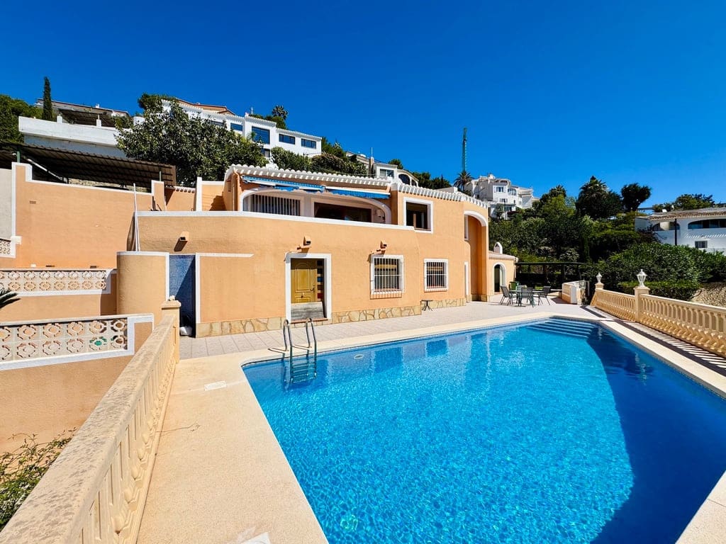 3 soveværelse Villa til salg i Javea / Xabia med swimmingpool garage - € 750.000 (Ref: 9782354)