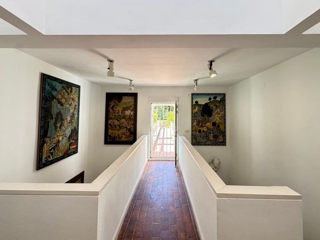 4 bedroom Villa for sale in Pedreguer with garage - € 799,000 (Ref: 9832006)