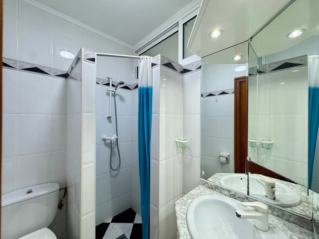 4 bedroom Villa for sale in Pedreguer with garage - € 799,000 (Ref: 9832006)
