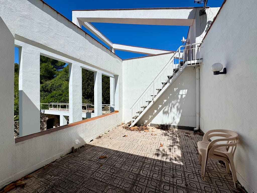 4 bedroom Villa for sale in Pedreguer with garage - € 799,000 (Ref: 9832006)