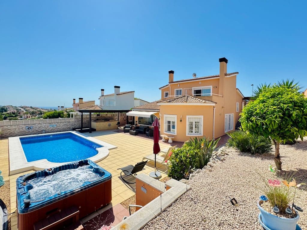 3 bedroom Villa for sale in Gata de Gorgos with pool garage - € 490,000 (Ref: 9861018)